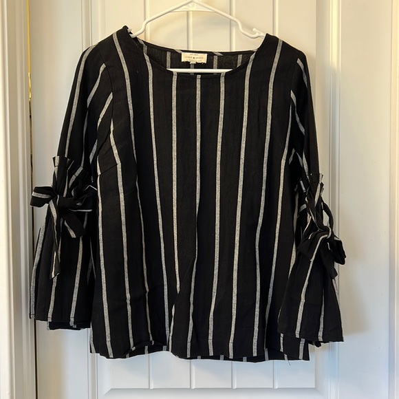 Lucky Brand Top - Picture 1 of 5
